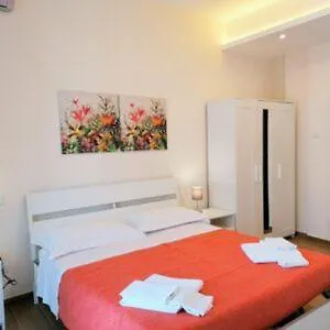 Hostel In City-in, CTA