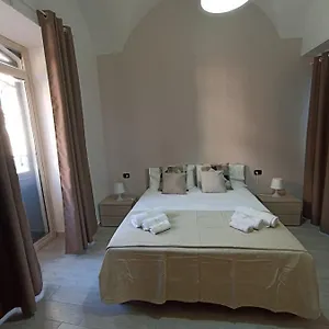 Vittorio Emanuele House Apartament