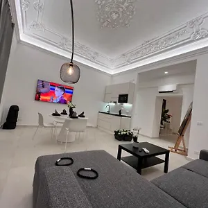 La Maison Del Bell'antonio - Downtown Apartment